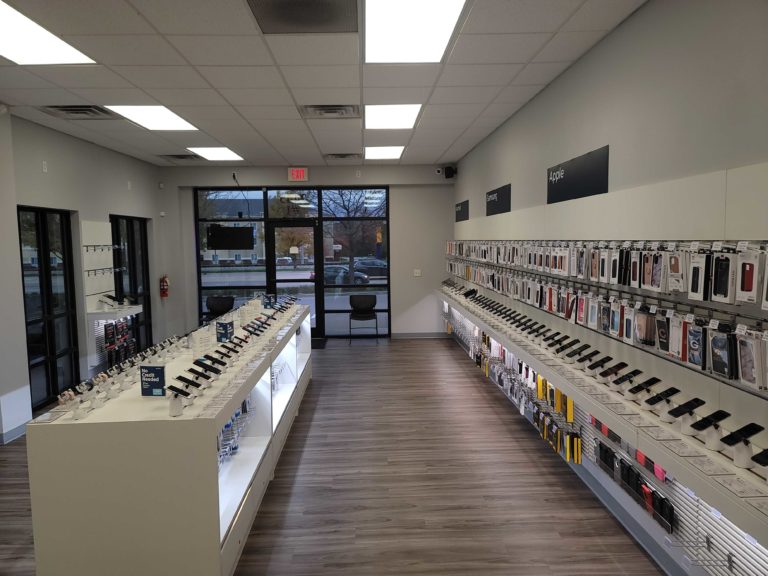 smartphonesplus-coralville-store-inside