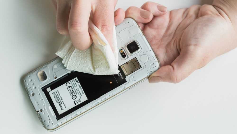 How-to-salvage-your-damaged-phone