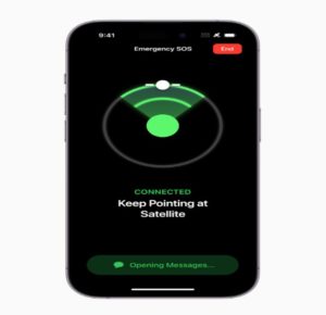 iPhone 14 satellite connectivity feature screen prompt