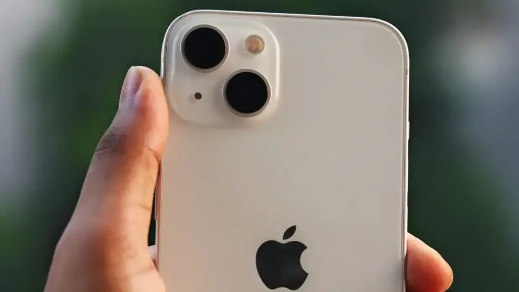 Trade In Your Old iPhone to Avoid Depreciation