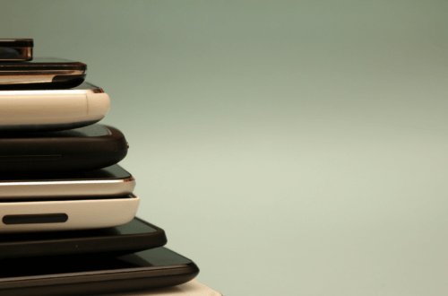 How Phone Trade-In Values Drop Over Time (And When To Sell)