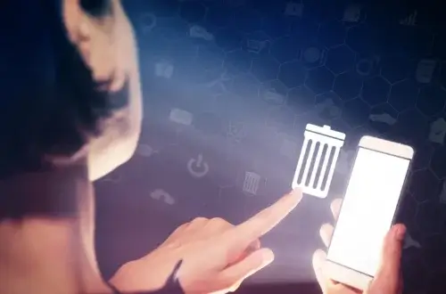 When You Trade In a Phone, Do They Delete Your Data?